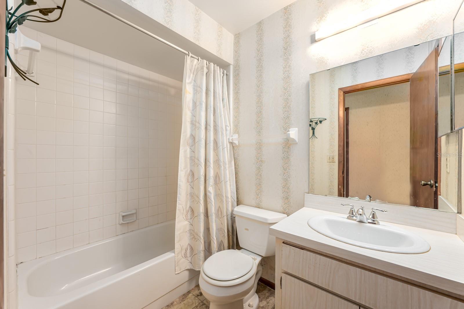 Image 16 of 23 For 7733 Country Place G2