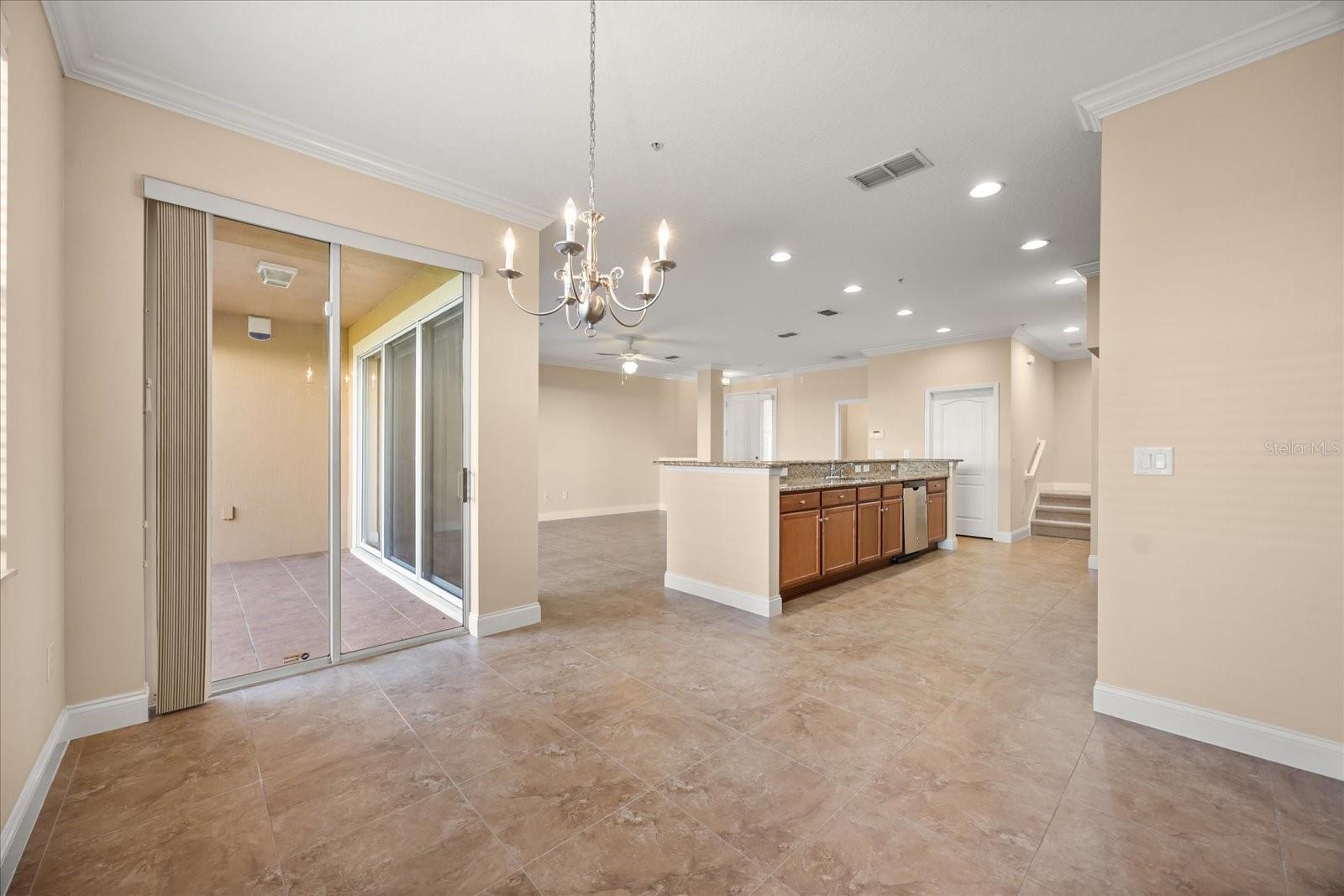 Image 10 of 33 For 2004 Michael Tiago Circle