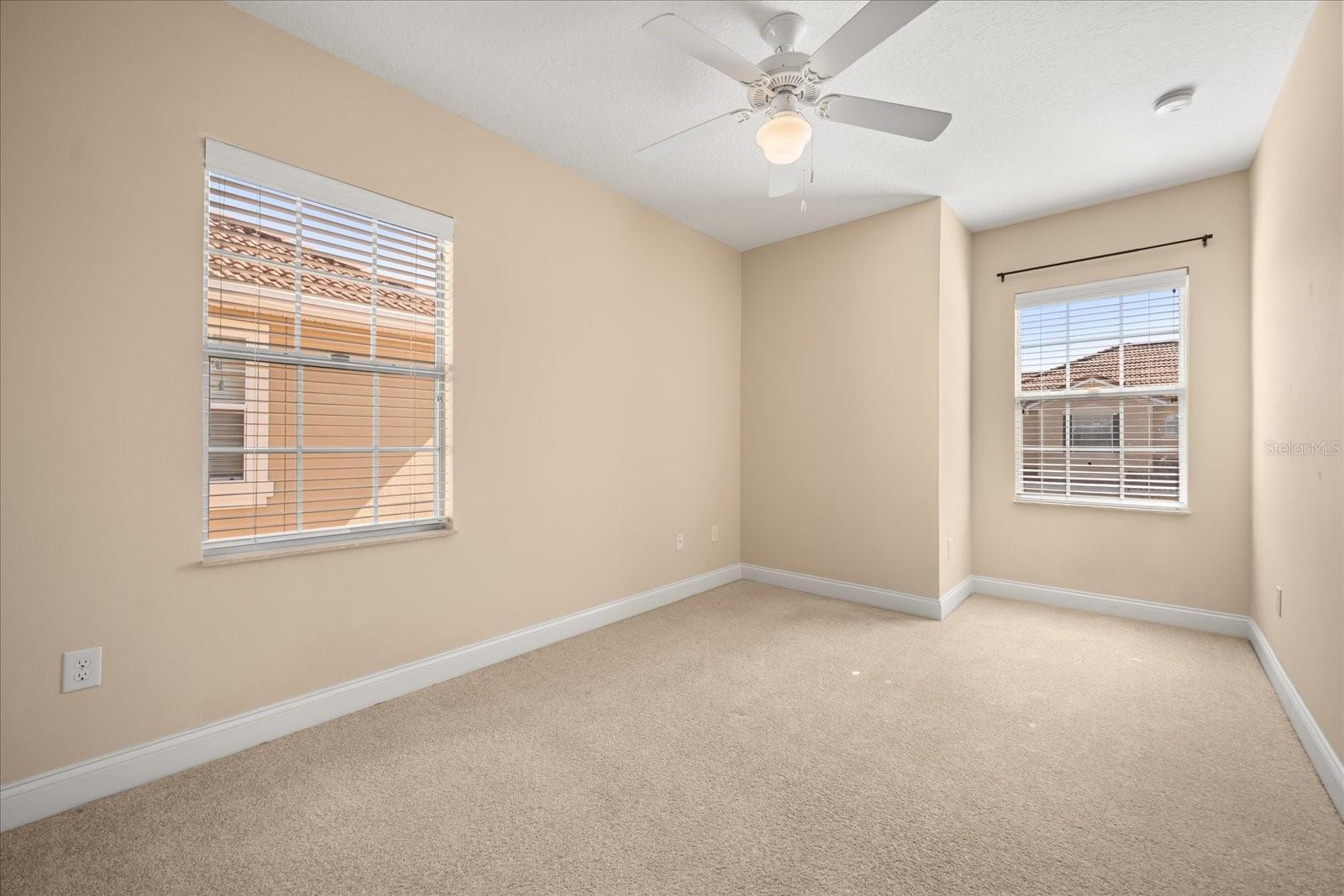 Image 11 of 33 For 2004 Michael Tiago Circle