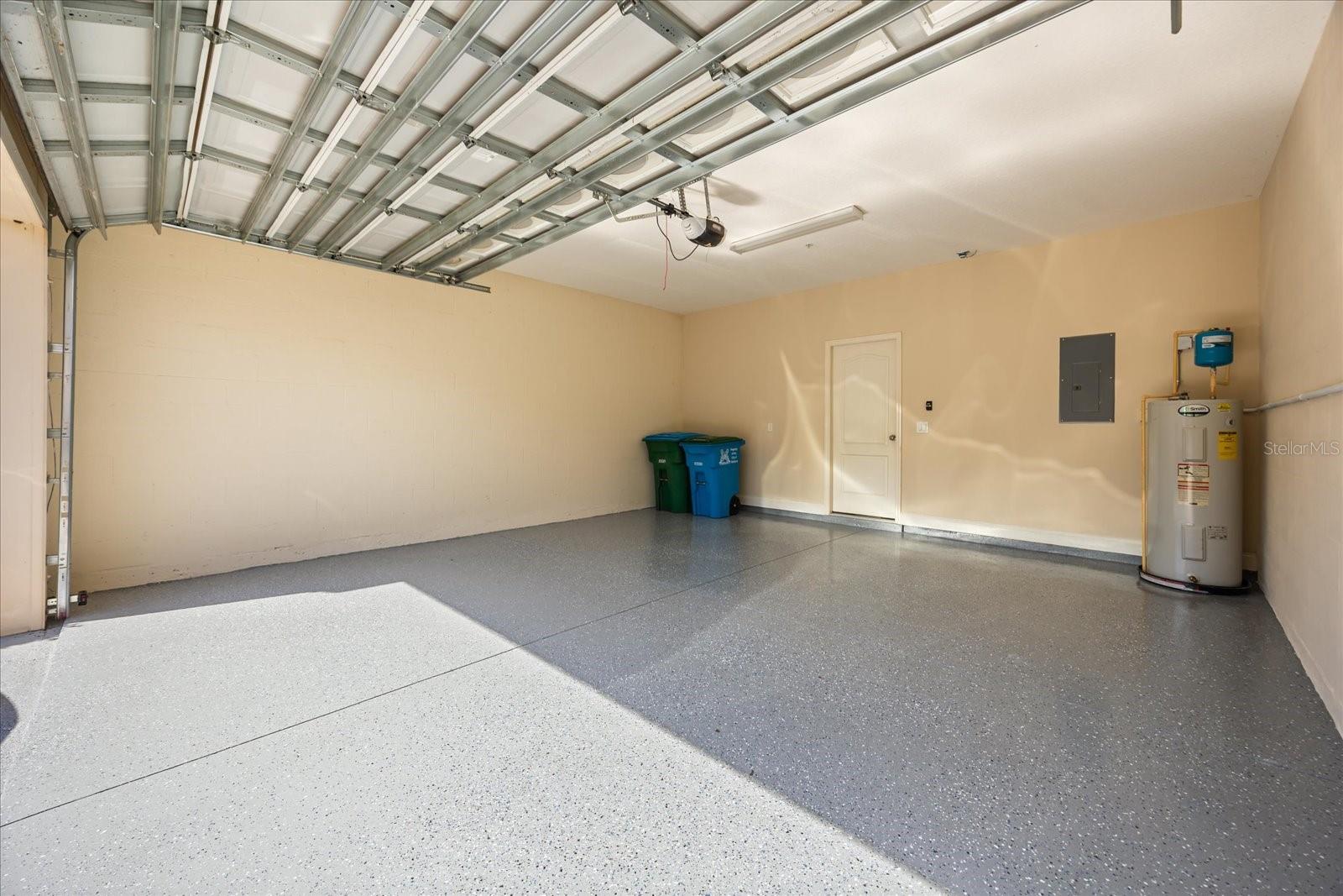 Image 27 of 33 For 2004 Michael Tiago Circle