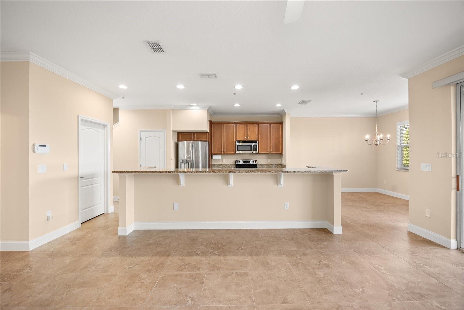 Image 6 of 33 For 2004 Michael Tiago Circle