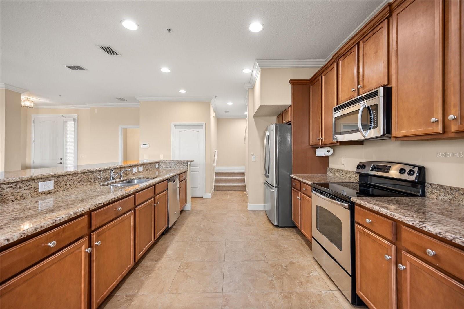 Image 7 of 33 For 2004 Michael Tiago Circle