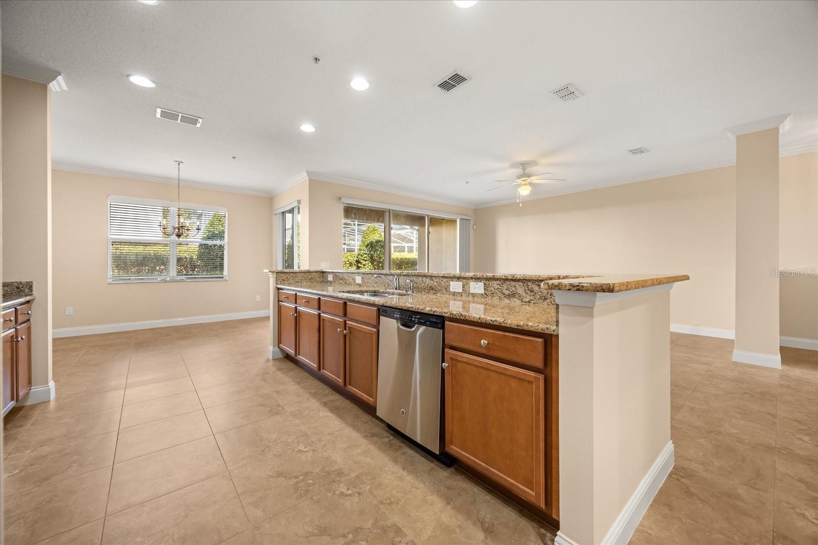 Image 8 of 33 For 2004 Michael Tiago Circle