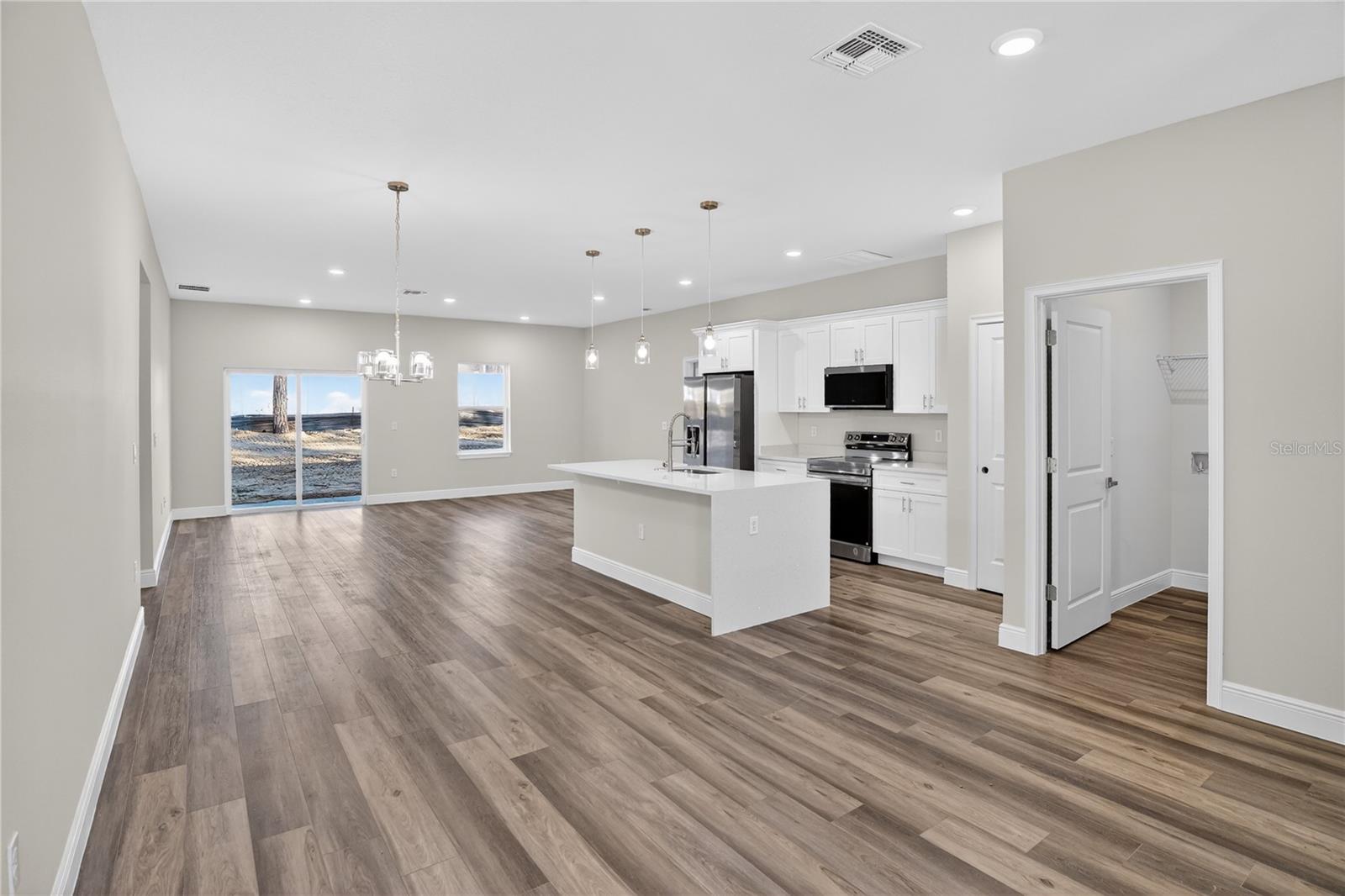 Image 4 of 19 For 8165 Santos Drive