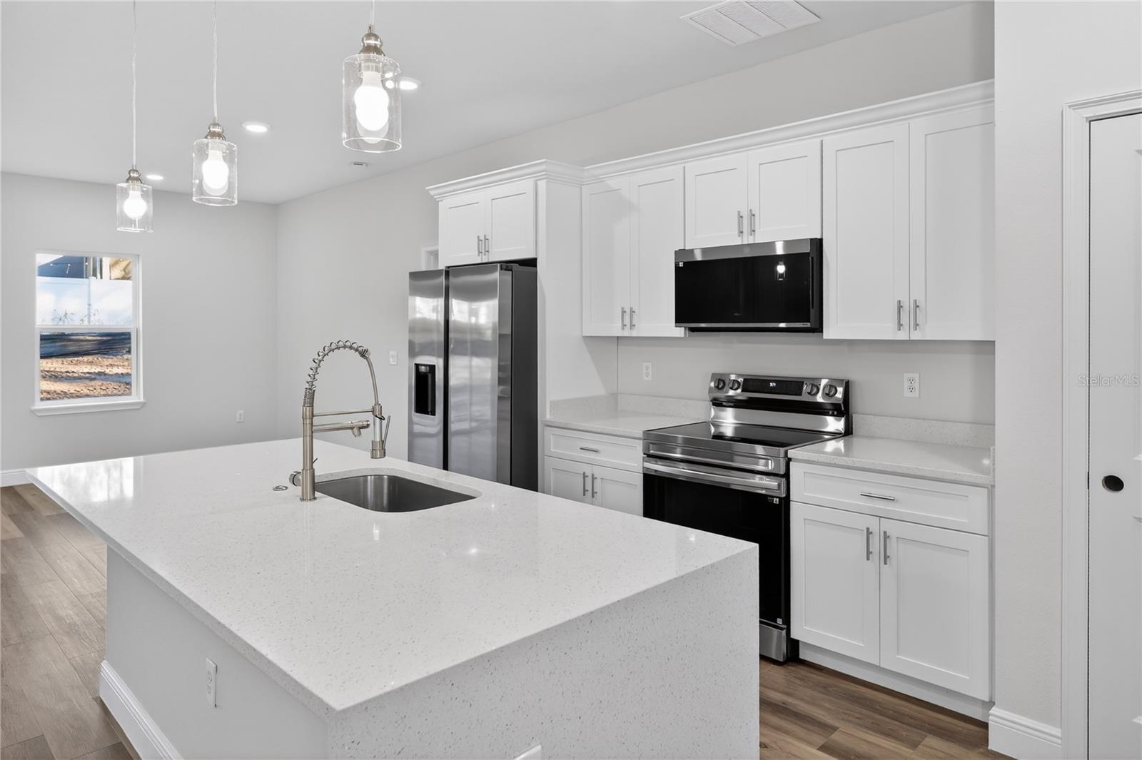 Image 5 of 19 For 8165 Santos Drive