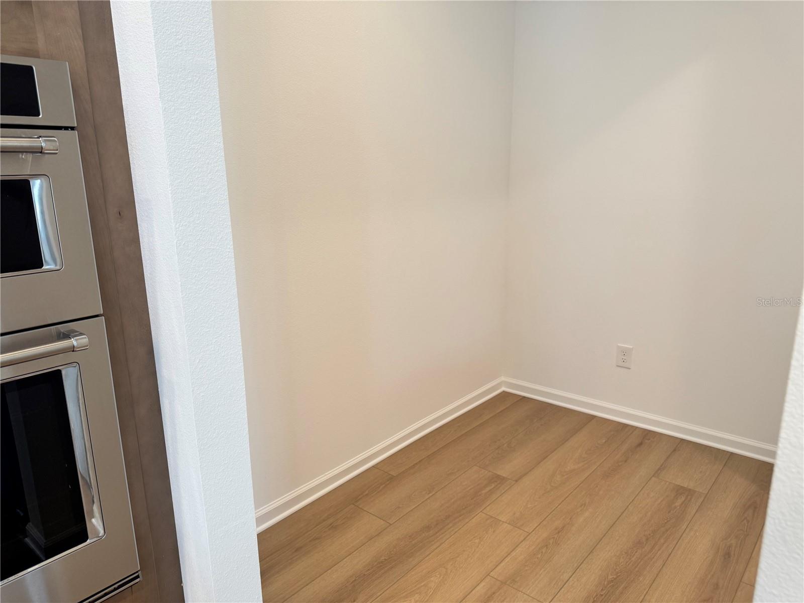 Image 15 of 45 For 1821 Crowncrest Drive