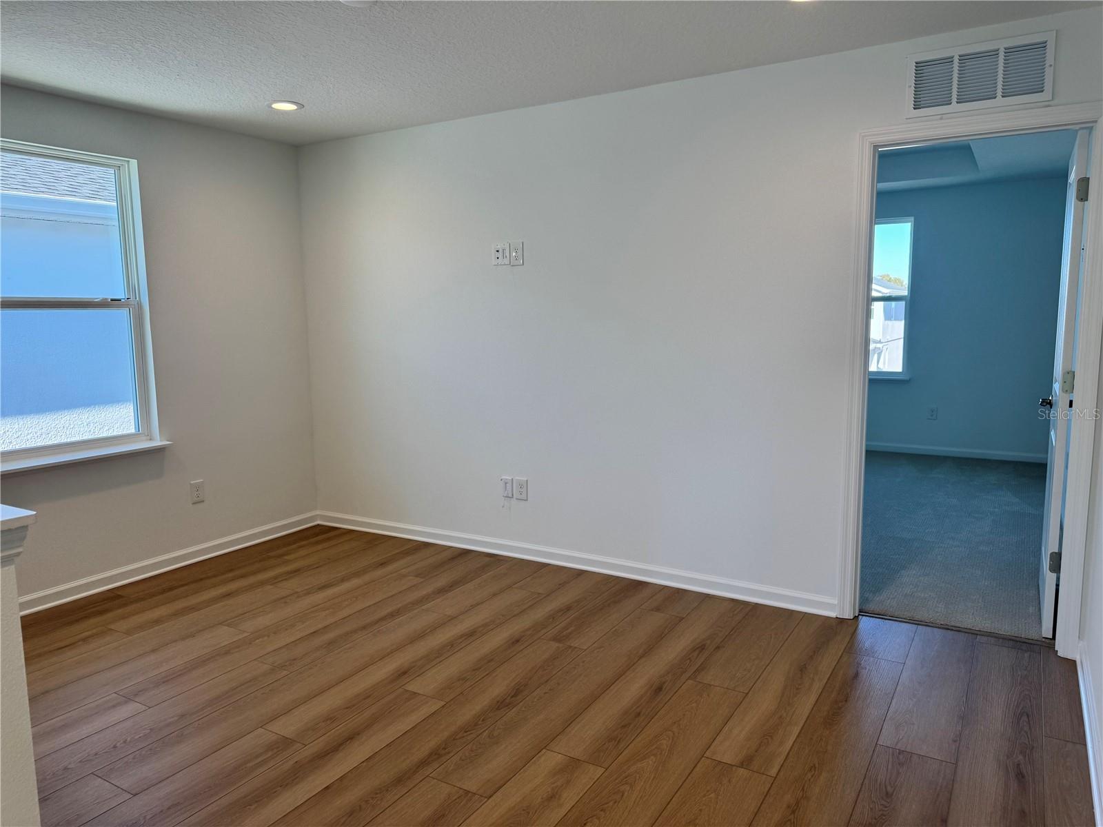 Image 22 of 45 For 1821 Crowncrest Drive