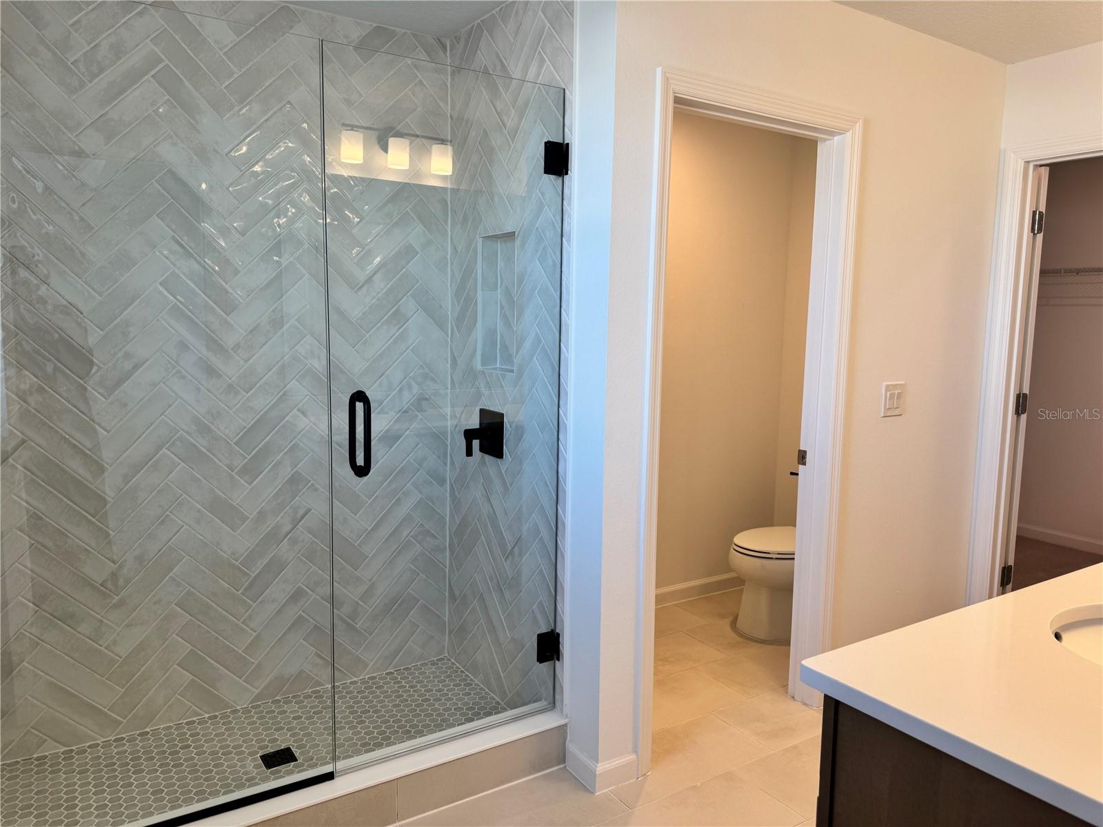 Image 26 of 45 For 1821 Crowncrest Drive