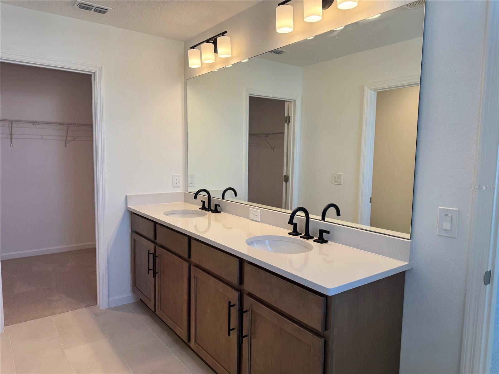 Image 28 of 45 For 1821 Crowncrest Drive