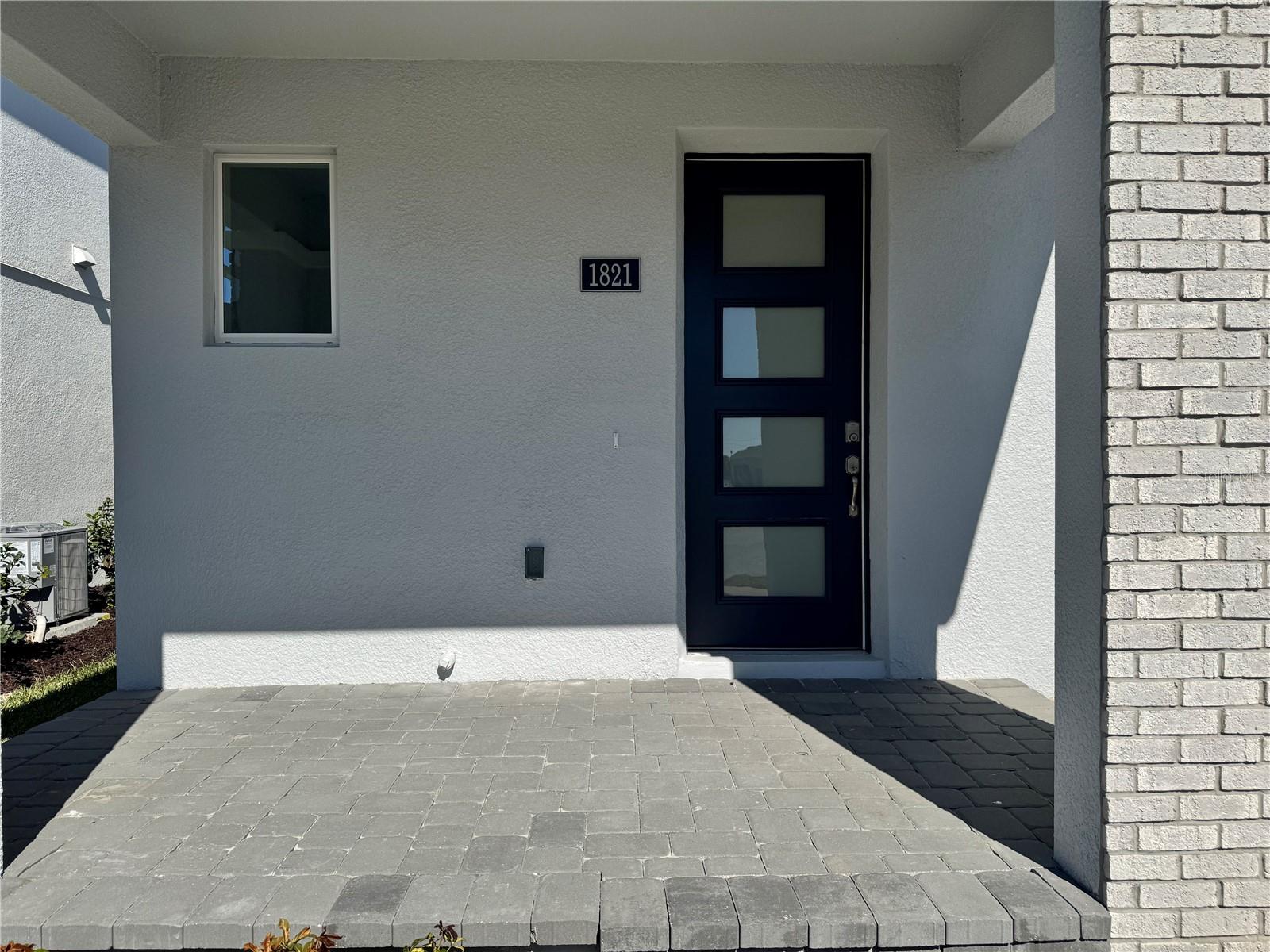 Image 4 of 45 For 1821 Crowncrest Drive