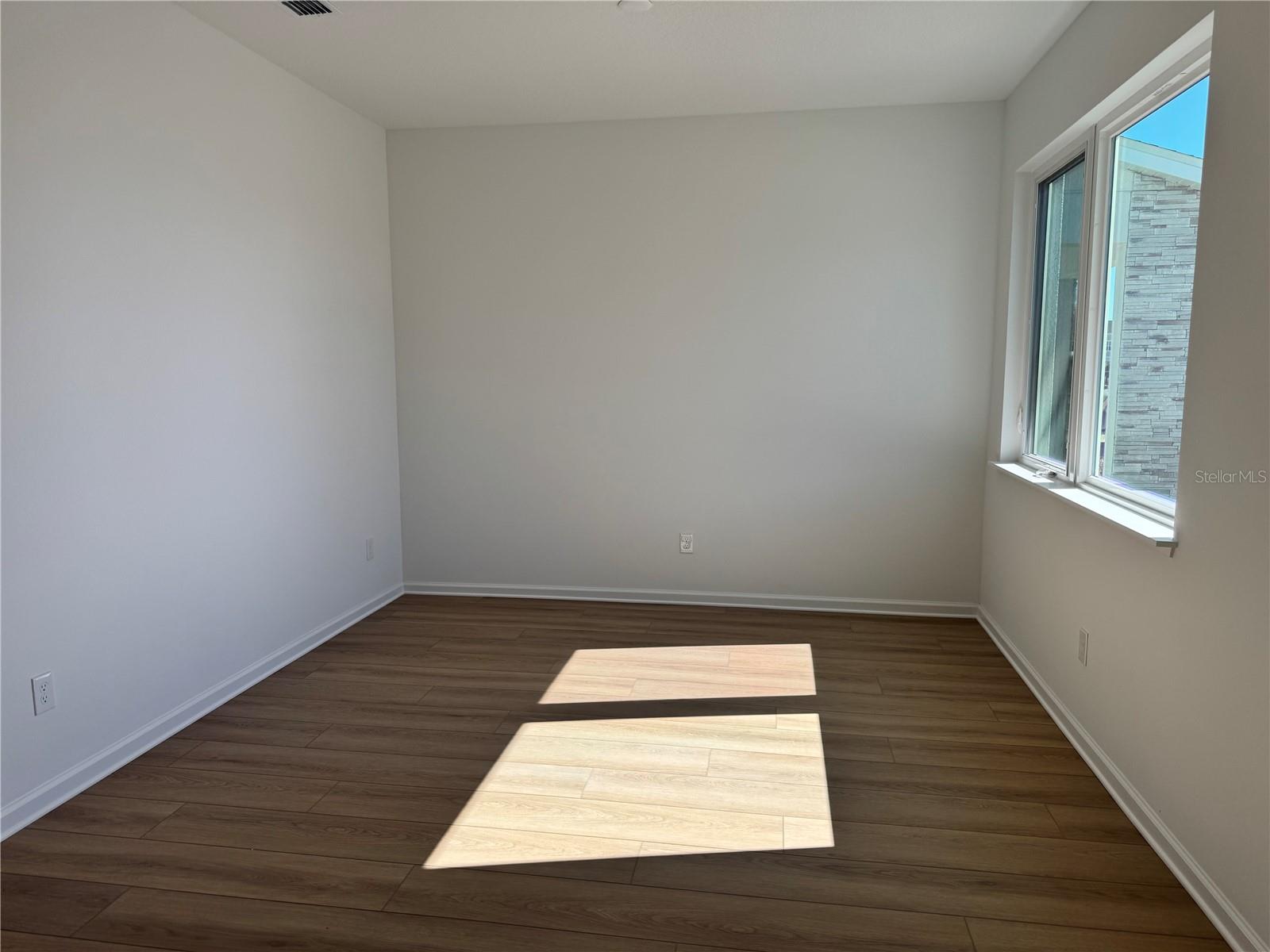 Image 7 of 45 For 1821 Crowncrest Drive