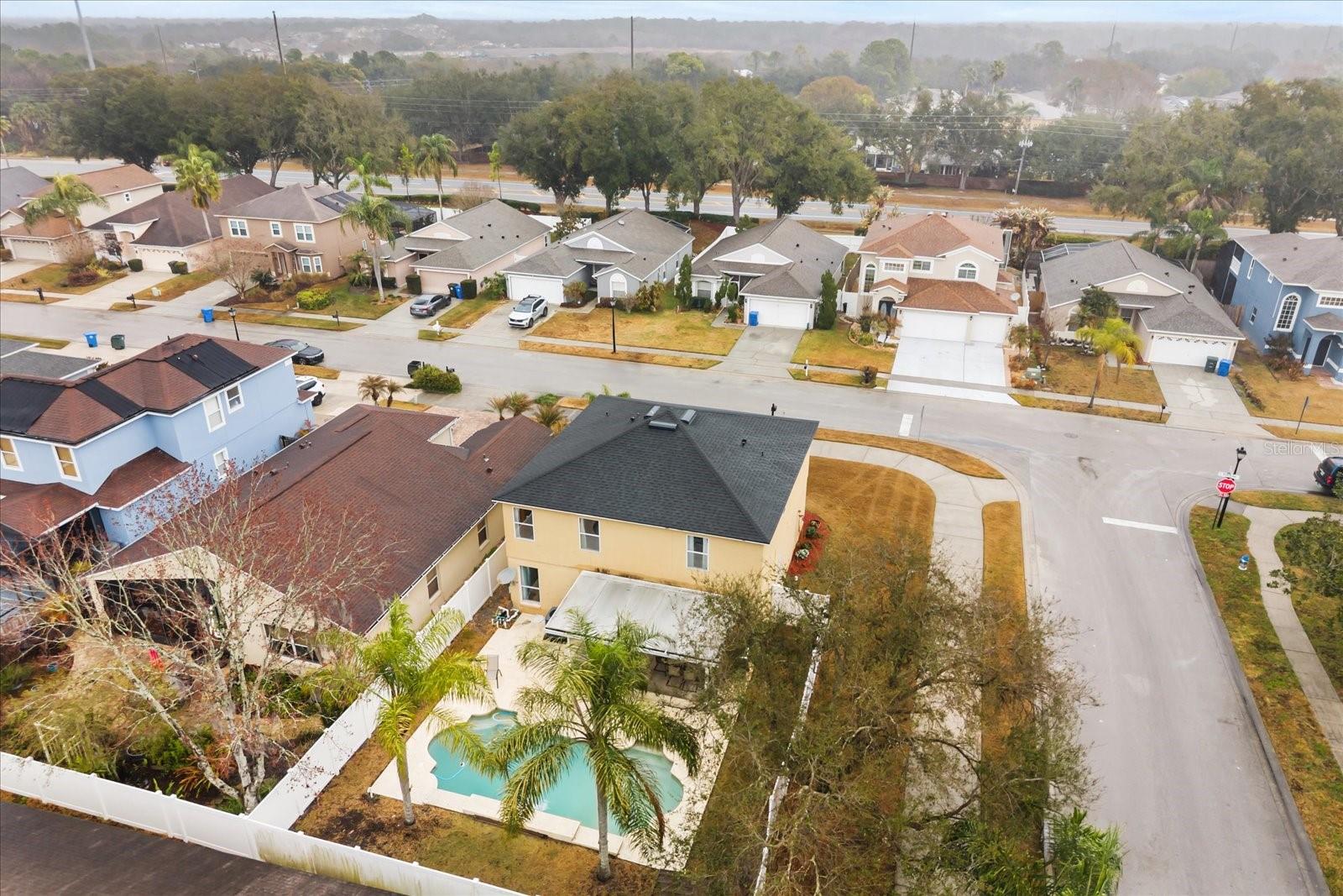 Image 2 of 35 For 616 Buckingham Drive