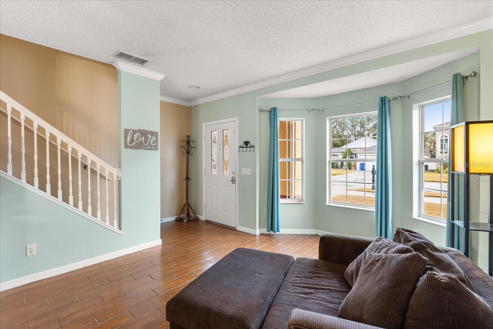 Image 5 of 35 For 616 Buckingham Drive