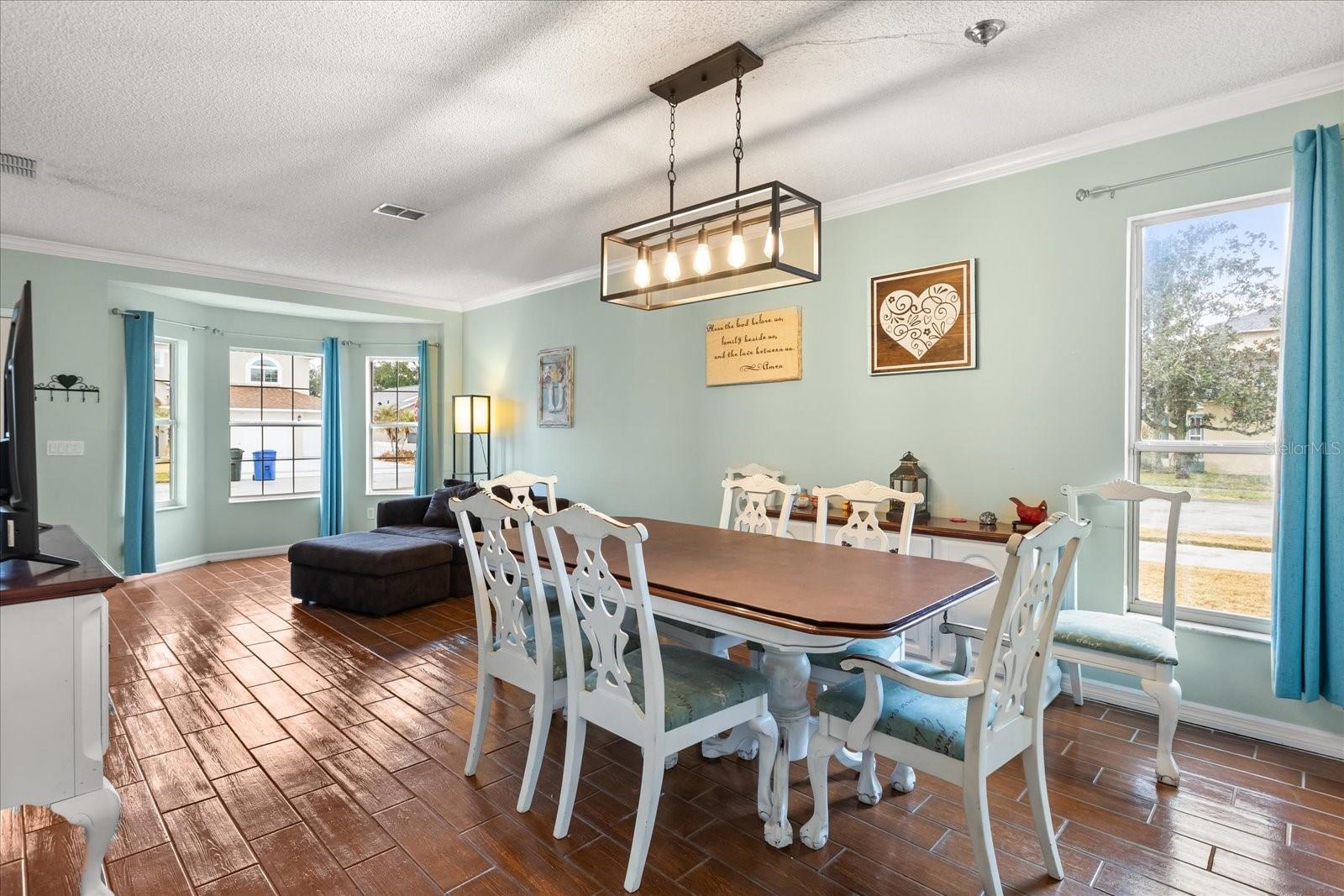 Image 6 of 35 For 616 Buckingham Drive