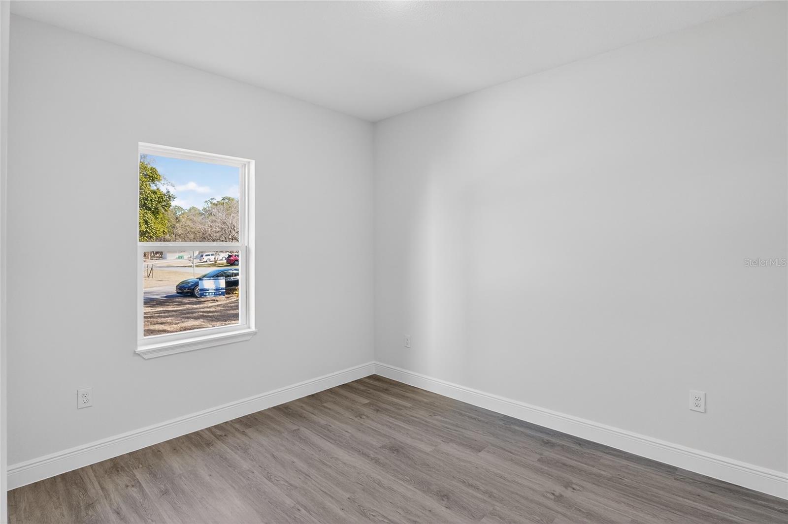 Image 10 of 22 For 9690 Cortlandt Drive