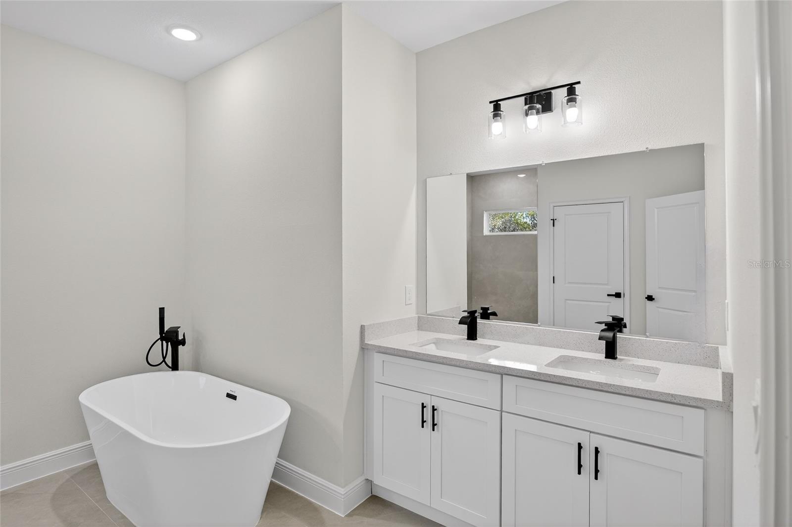 Image 21 of 22 For 9690 Cortlandt Drive