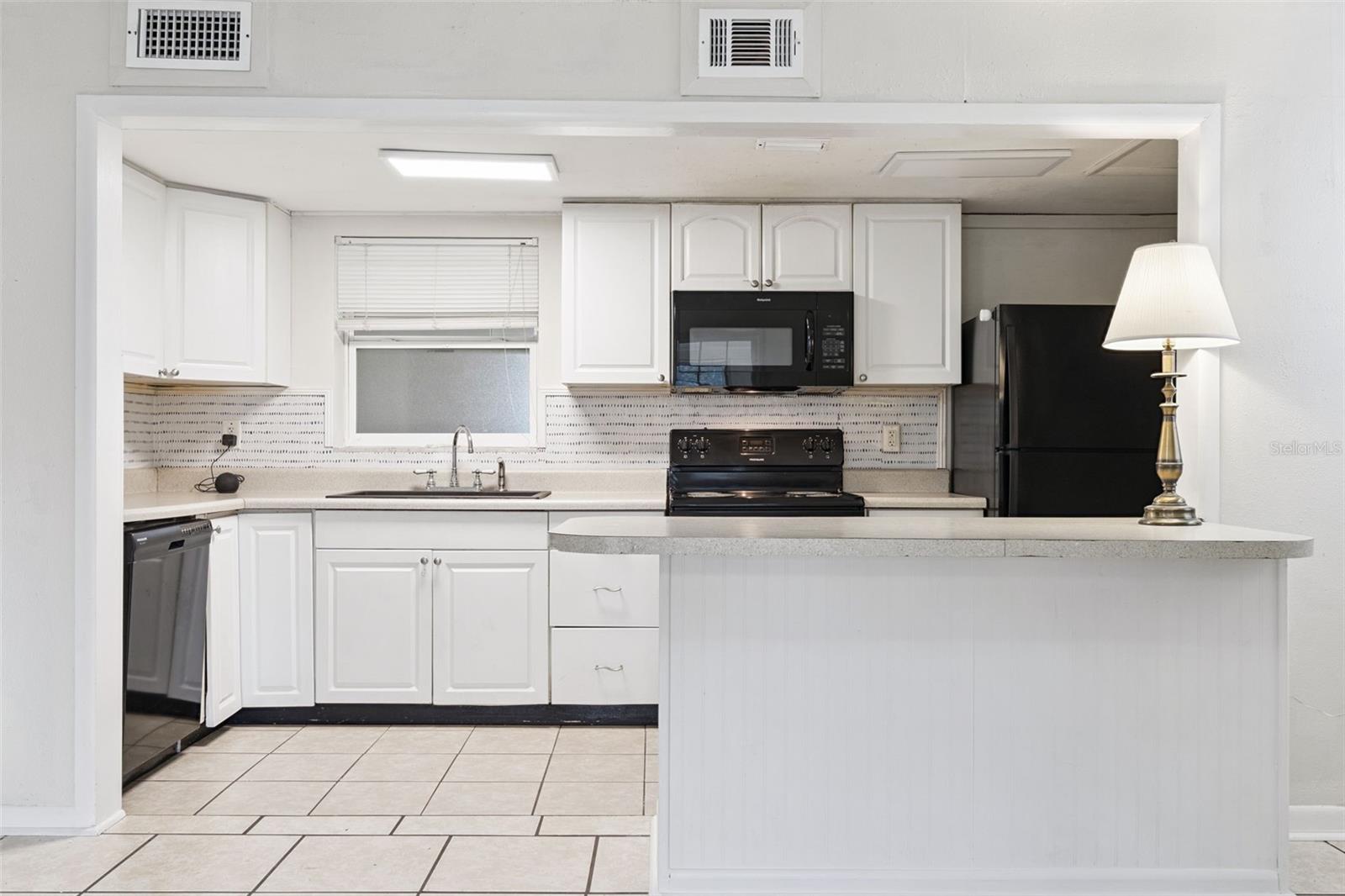 Image 11 of 23 For 1576 Zinnia Drive