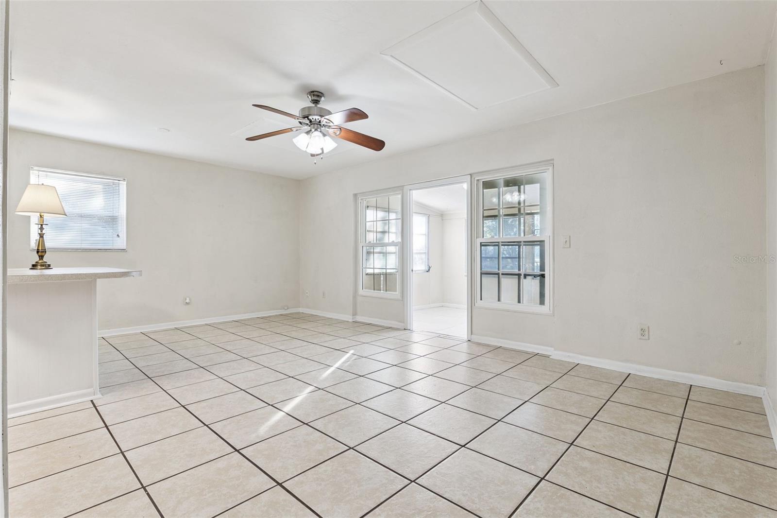 Image 15 of 23 For 1576 Zinnia Drive