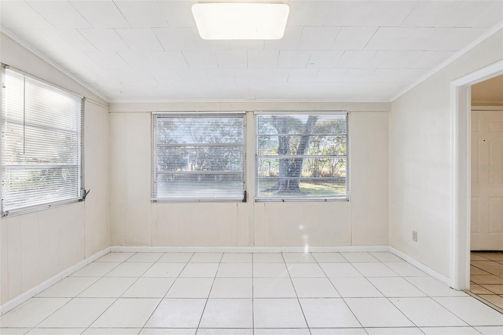 Image 18 of 23 For 1576 Zinnia Drive