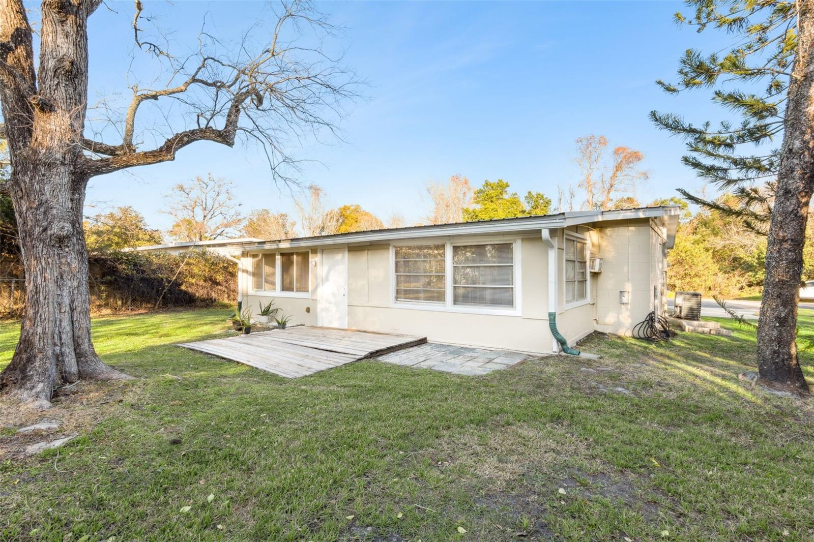 Image 21 of 23 For 1576 Zinnia Drive