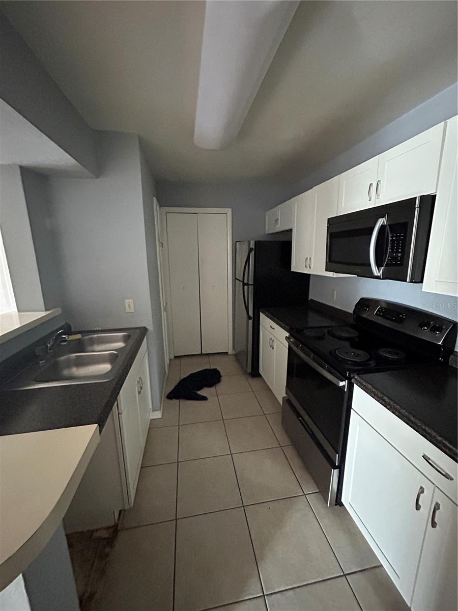 Image 4 of 7 For 5500 Devonbriar Way G203