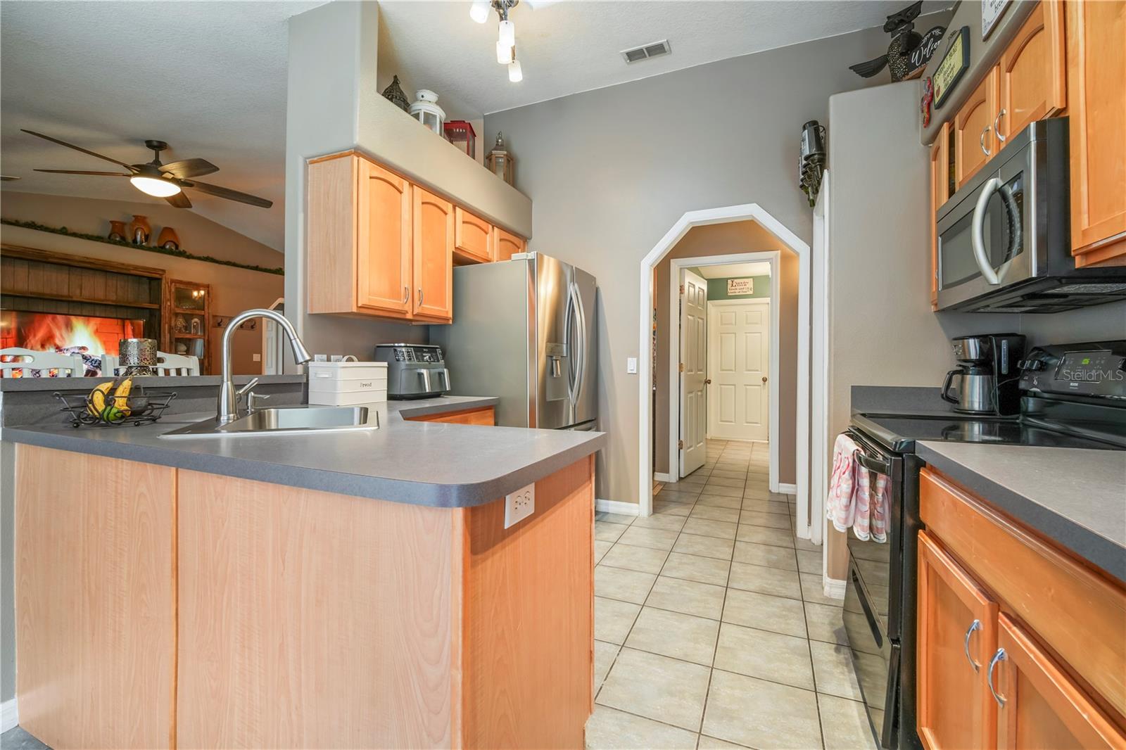 Image 6 of 26 For 2241 Summer Raye Court