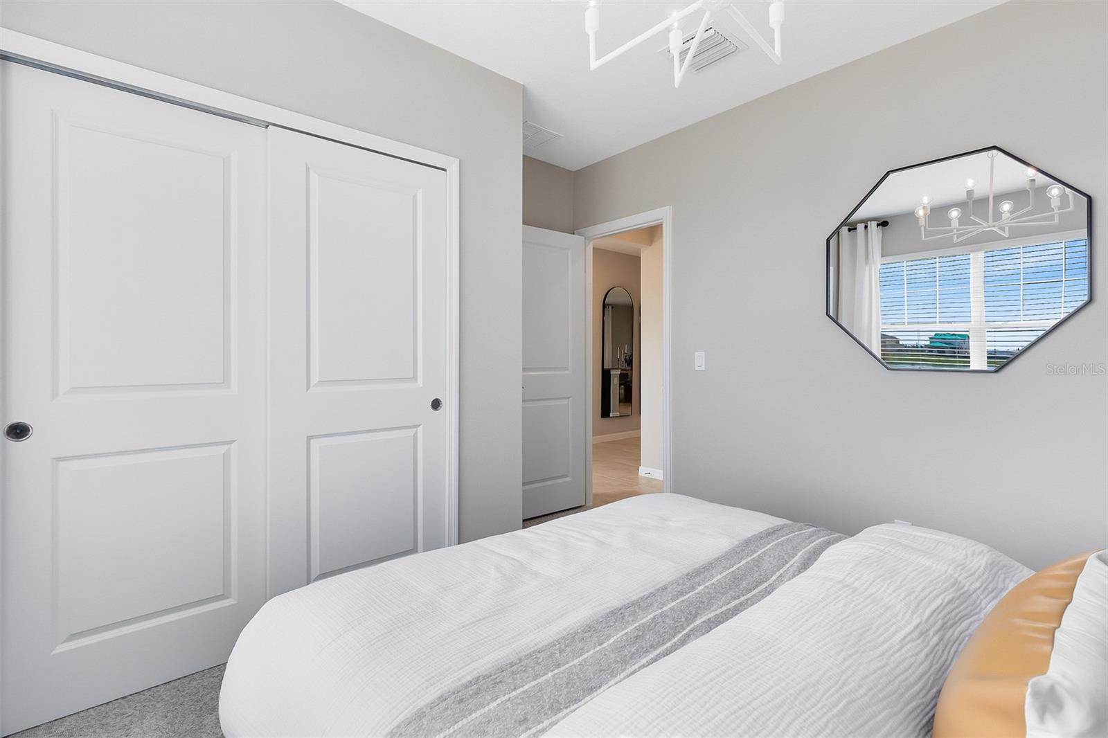 Image 24 of 33 For 10716 Leafy Laurel Street