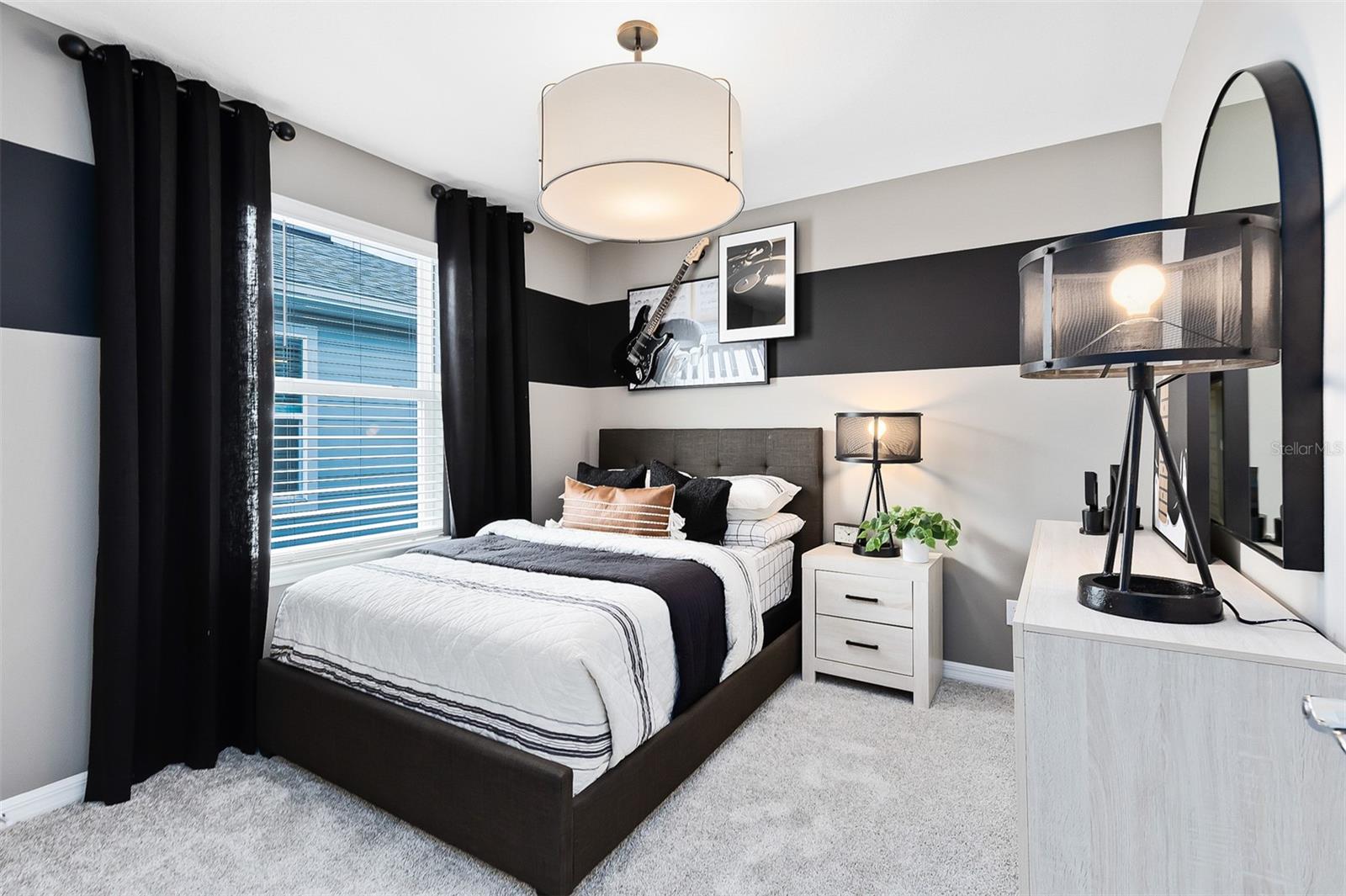 Image 26 of 33 For 10716 Leafy Laurel Street