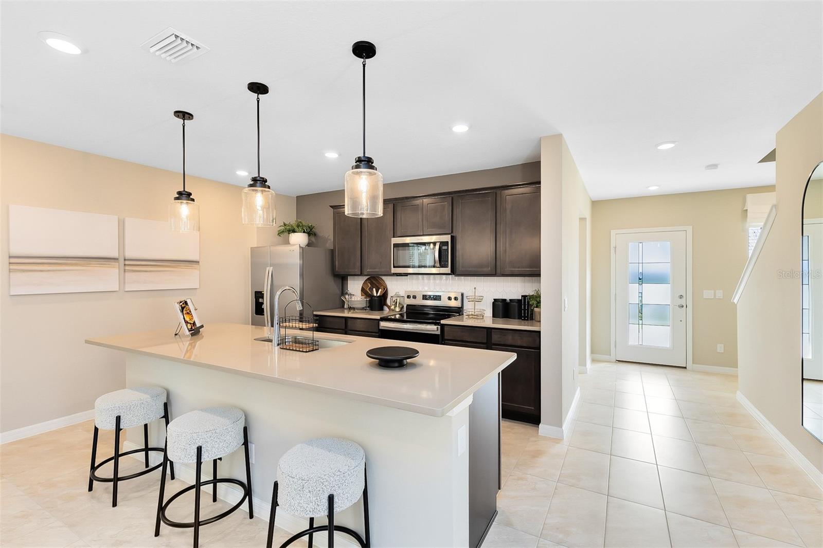 Image 6 of 33 For 10716 Leafy Laurel Street