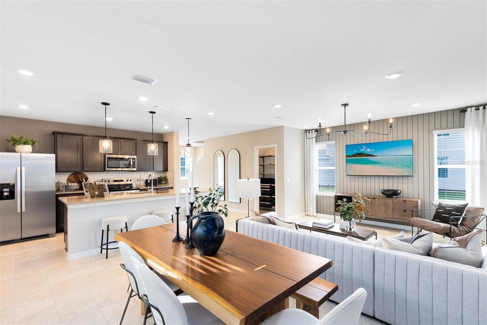 Image 9 of 33 For 10716 Leafy Laurel Street