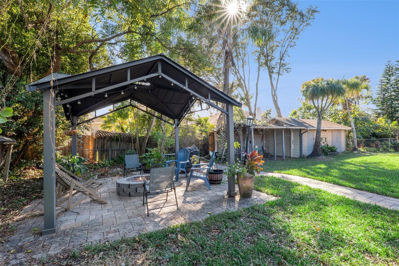 Image 25 of 30 For 910 Parson Brown Way