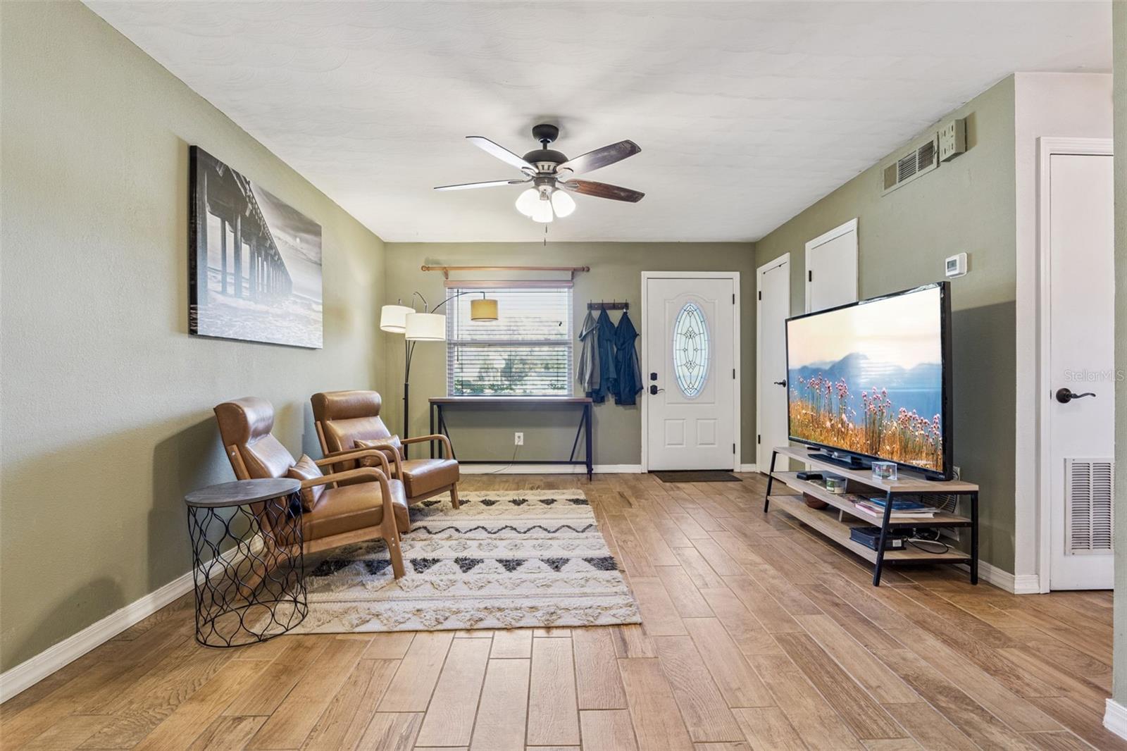 Image 4 of 30 For 910 Parson Brown Way