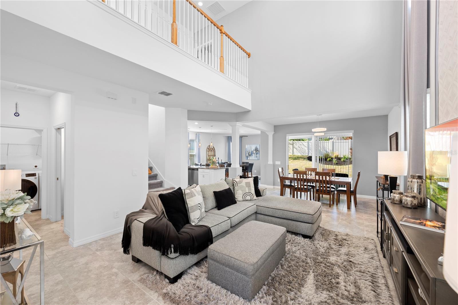 Image 16 of 97 For 2812 Hilltop Road