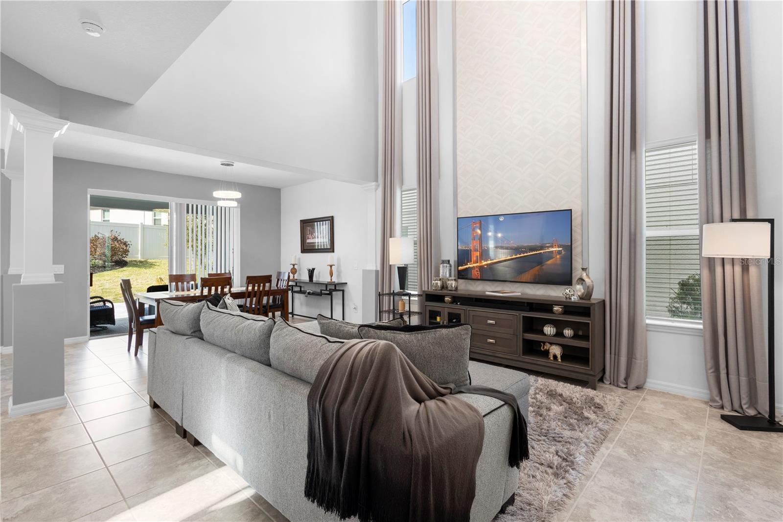 Image 26 of 97 For 2812 Hilltop Road