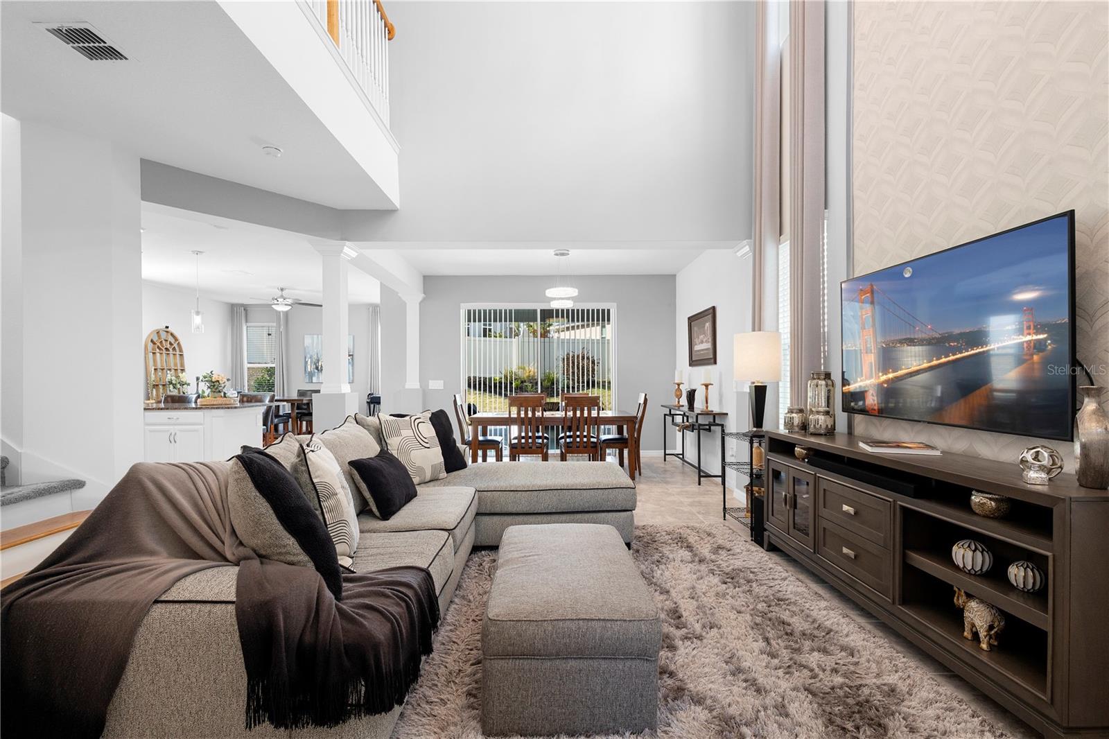 Image 28 of 97 For 2812 Hilltop Road