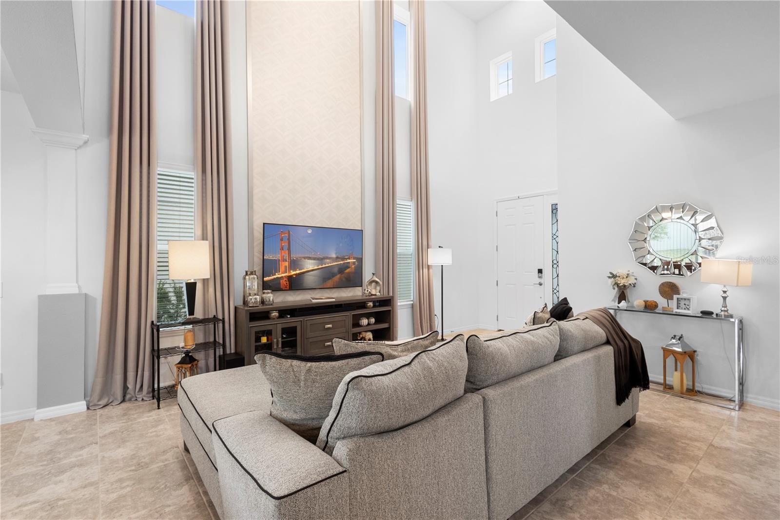 Image 29 of 97 For 2812 Hilltop Road