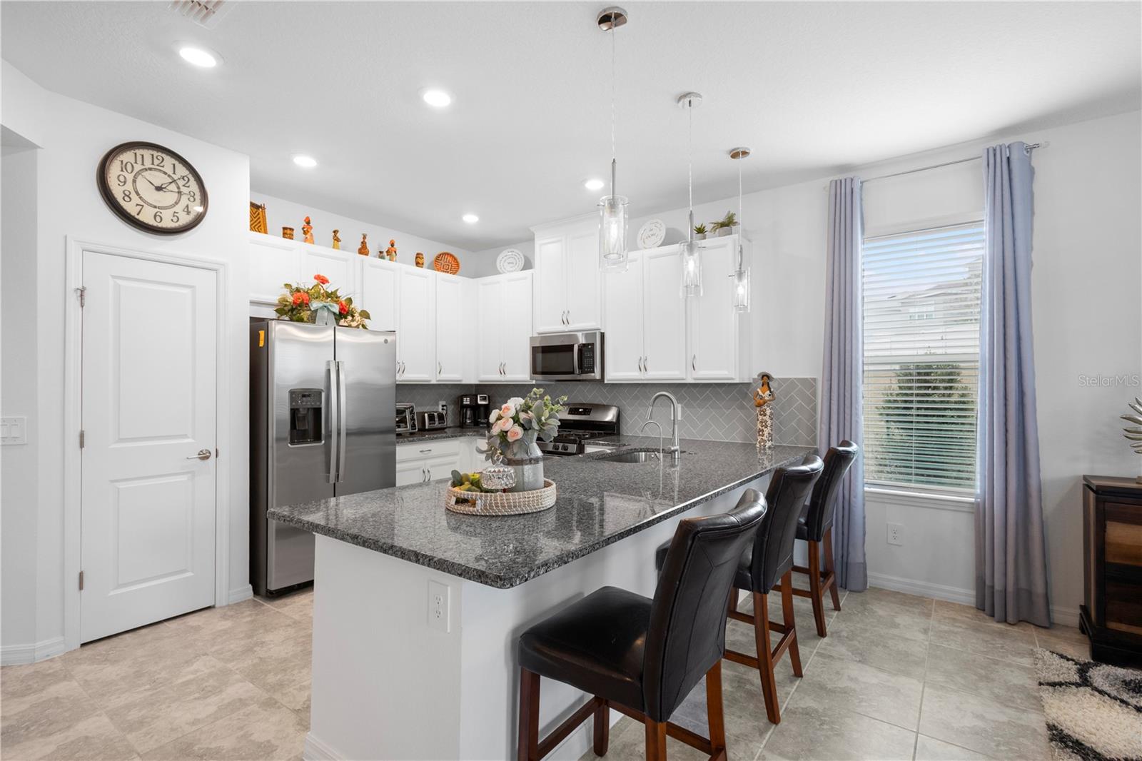 Image 55 of 97 For 2812 Hilltop Road