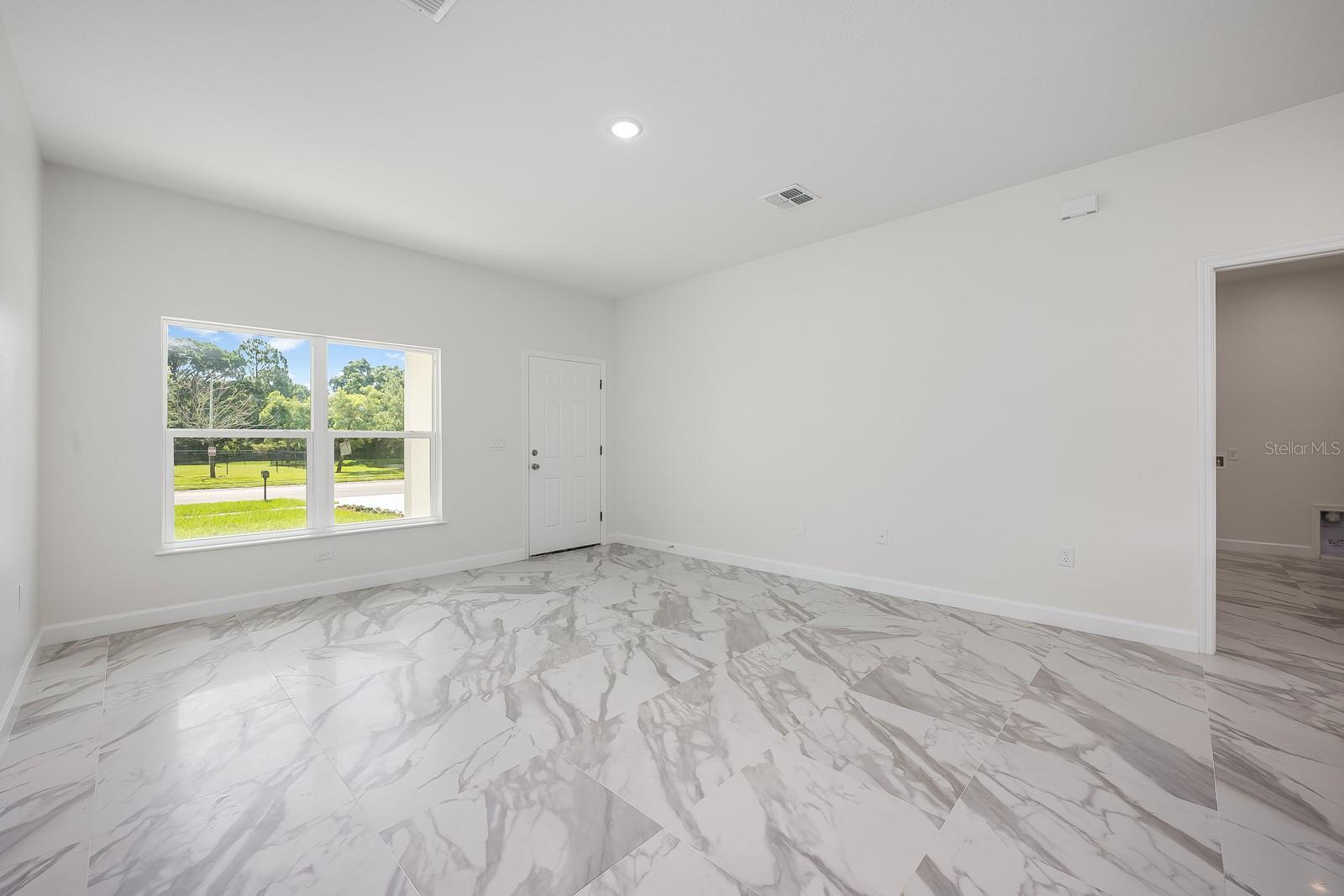 Image 19 of 23 For 1720 Deleon Avenue