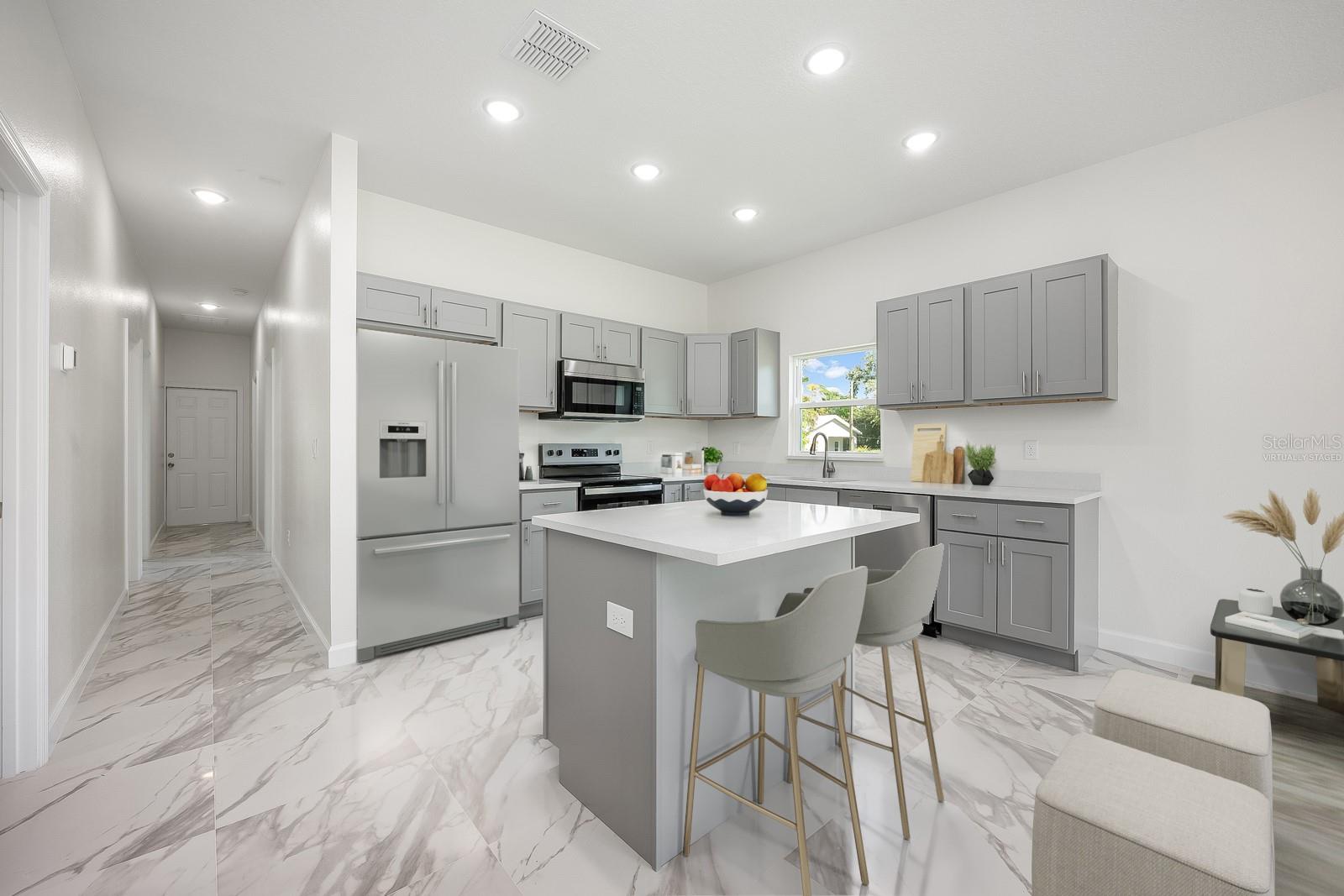 Image 3 of 23 For 1720 Deleon Avenue