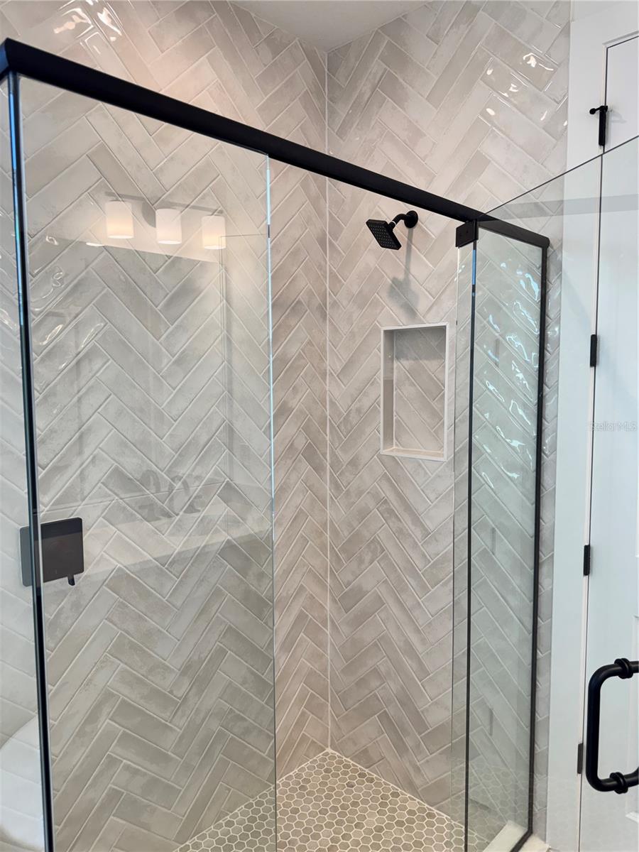 Image 23 of 34 For 1861 Stonecliff Drive