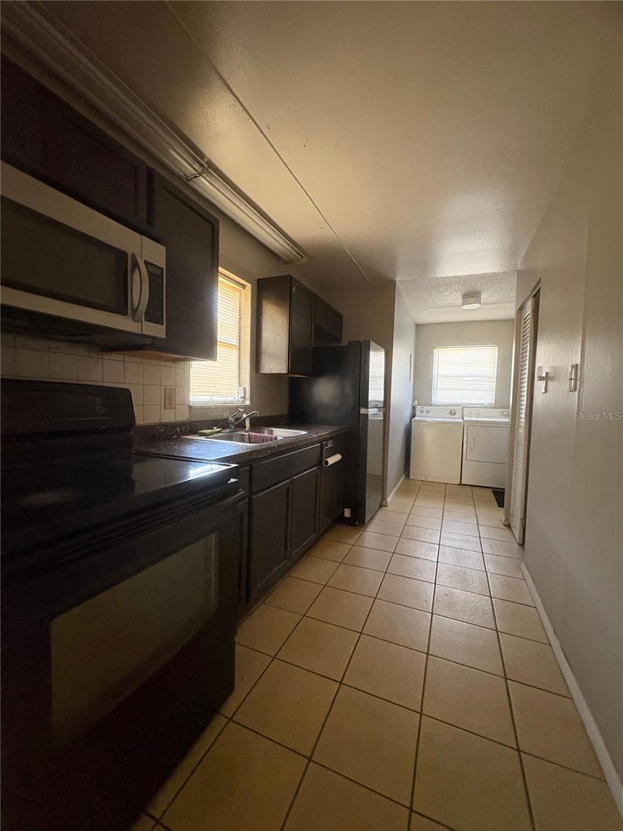 Image 7 of 11 For 1822 Horne Avenue