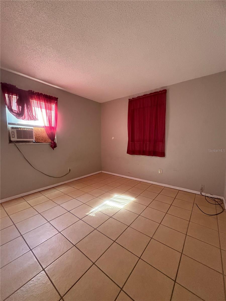 Image 8 of 11 For 1822 Horne Avenue