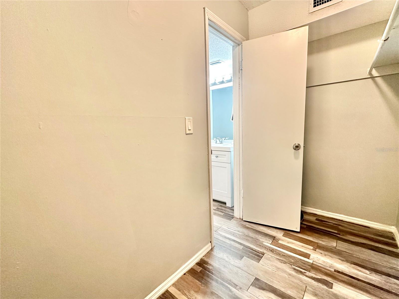 Image 10 of 18 For 2517 Caper Lane 207