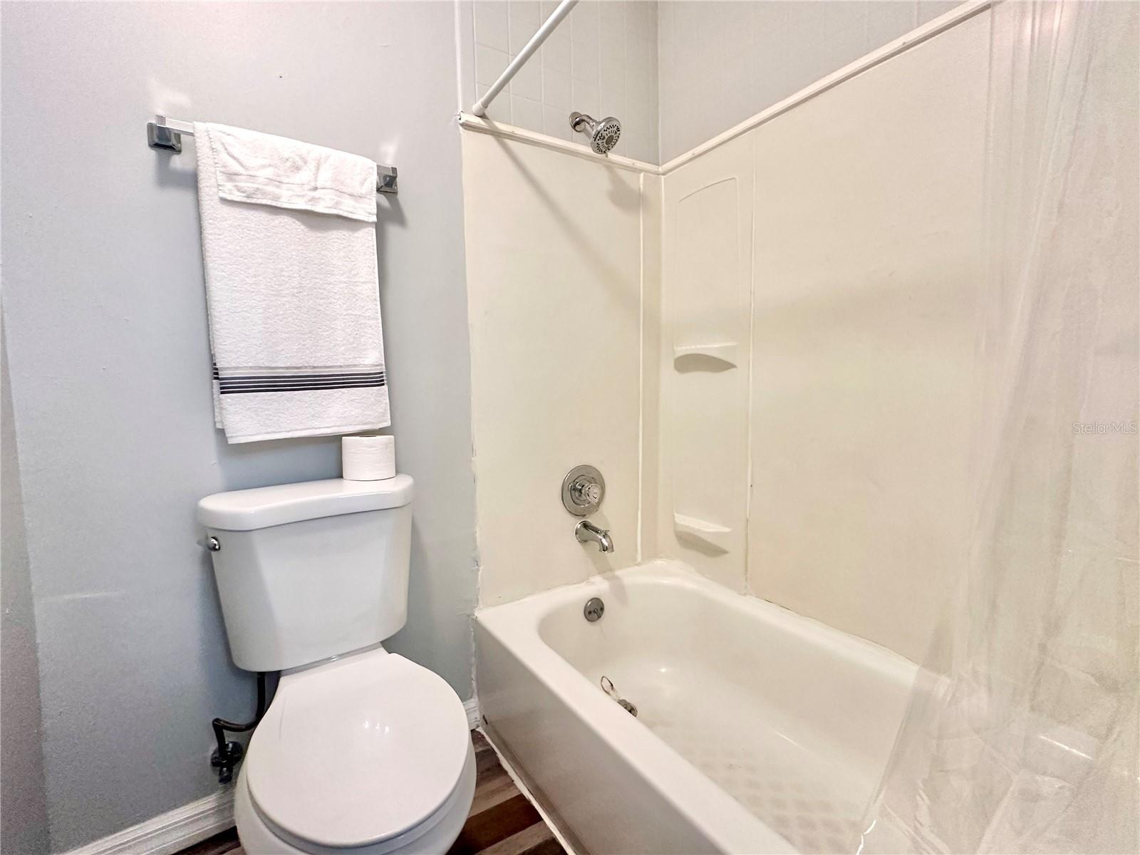 Image 12 of 18 For 2517 Caper Lane 207