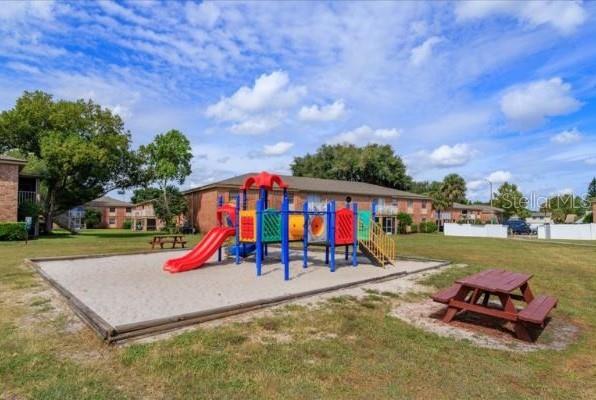 Image 17 of 18 For 2517 Caper Lane 207