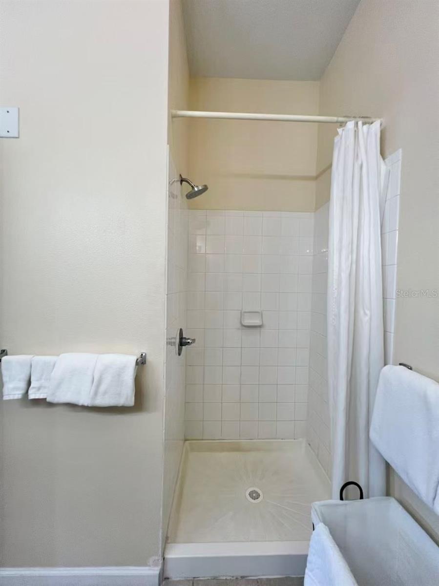 Image 12 of 36 For 5257 Cane Island Loop 402