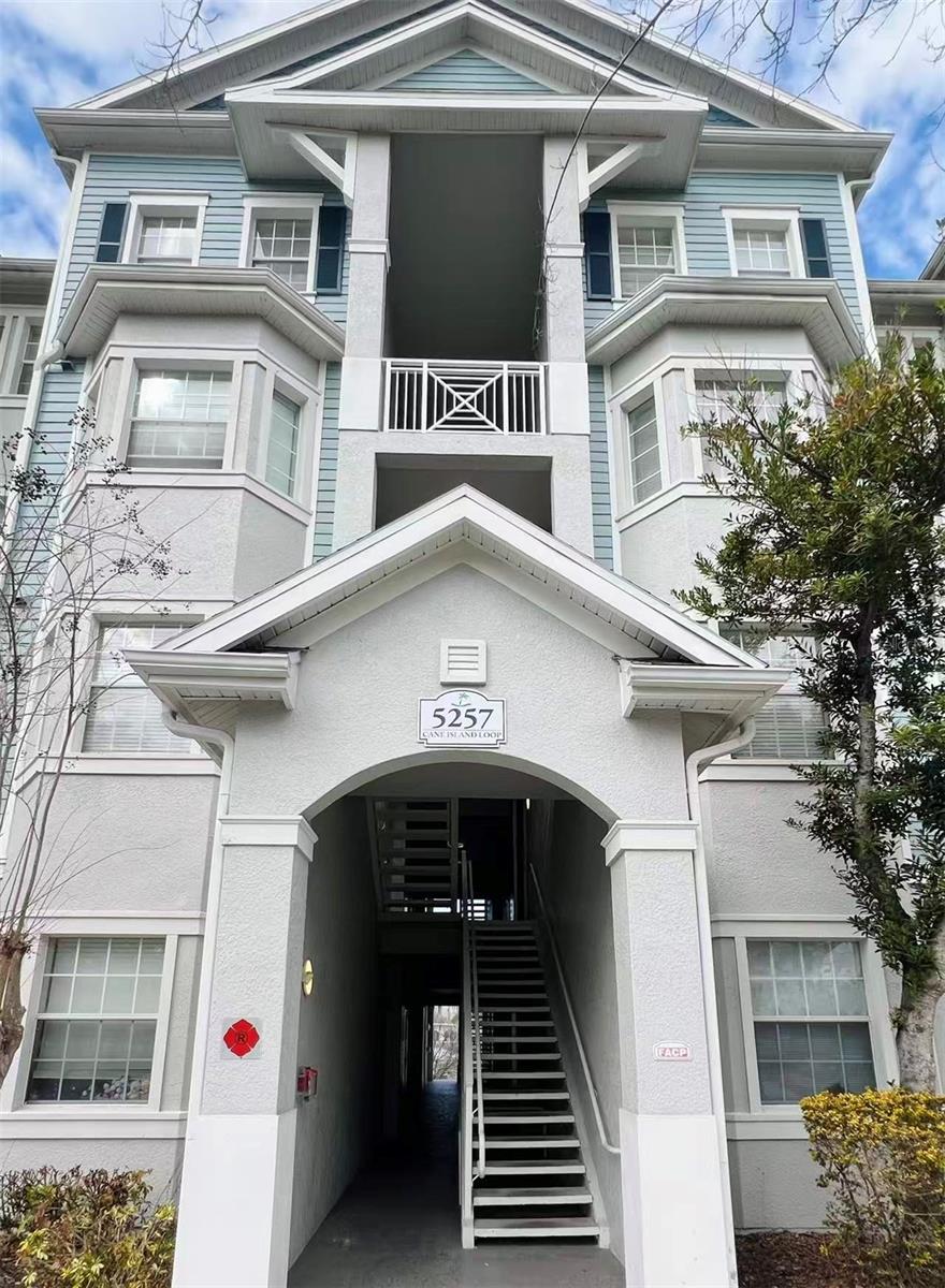 Image 22 of 36 For 5257 Cane Island Loop 402