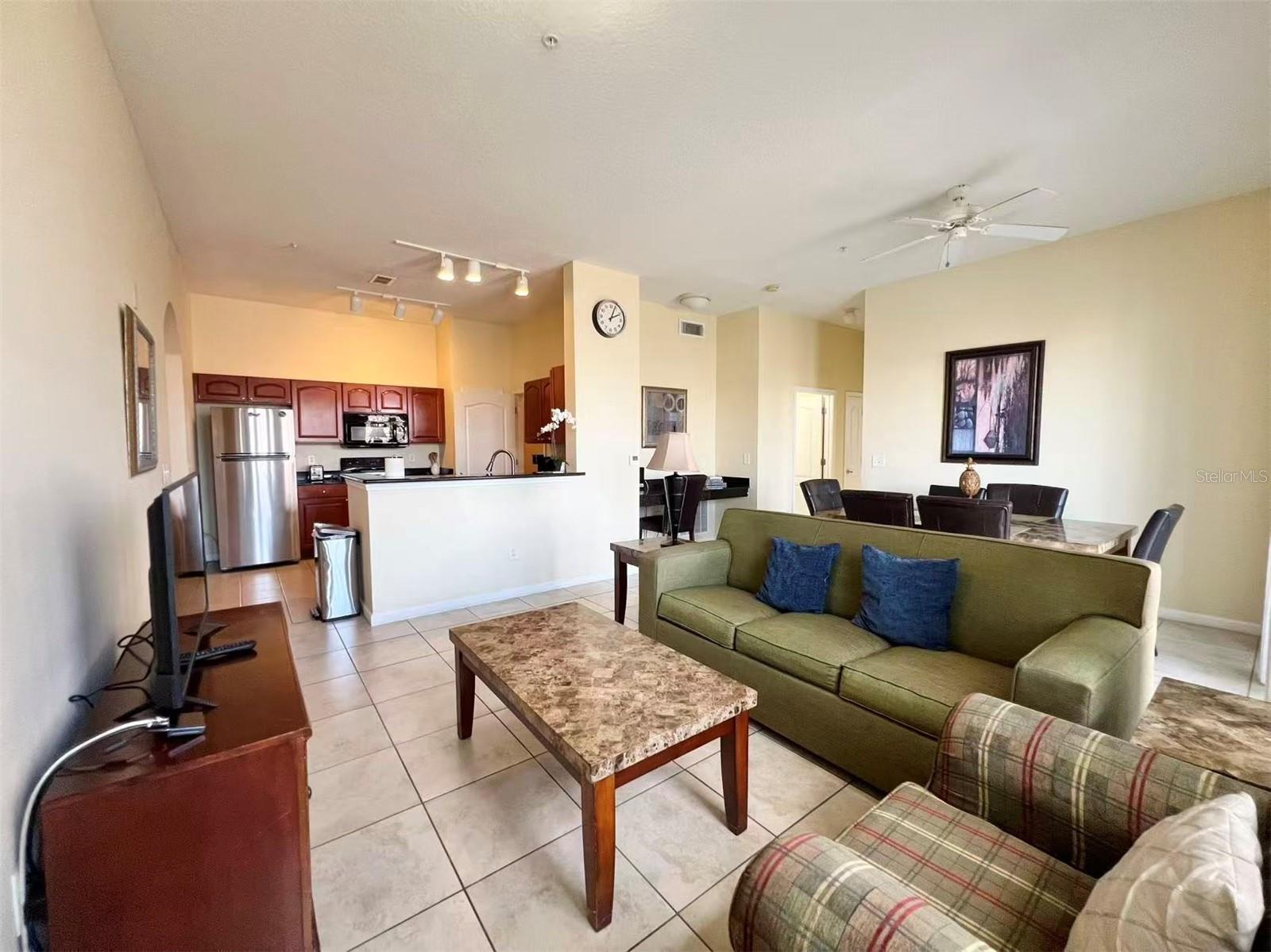 Image 5 of 36 For 5257 Cane Island Loop 402