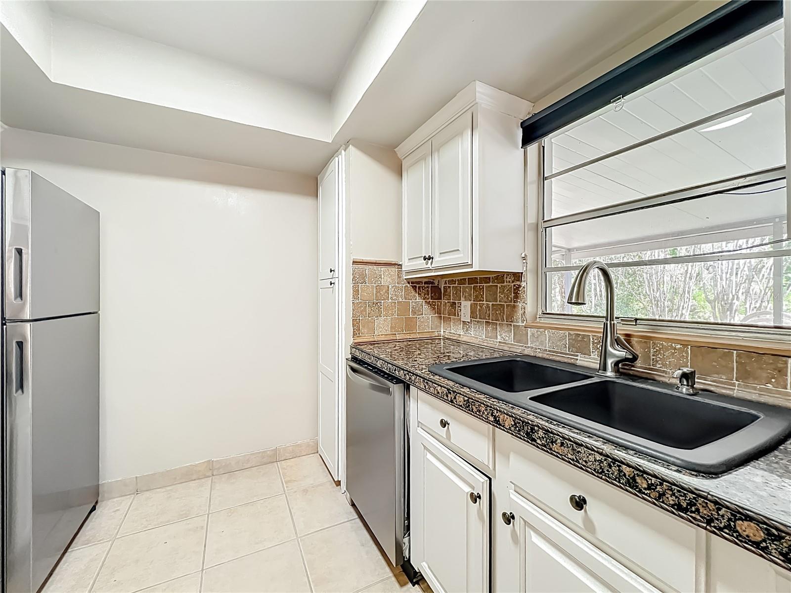 Image 16 of 39 For 1508 Meadowlark Street