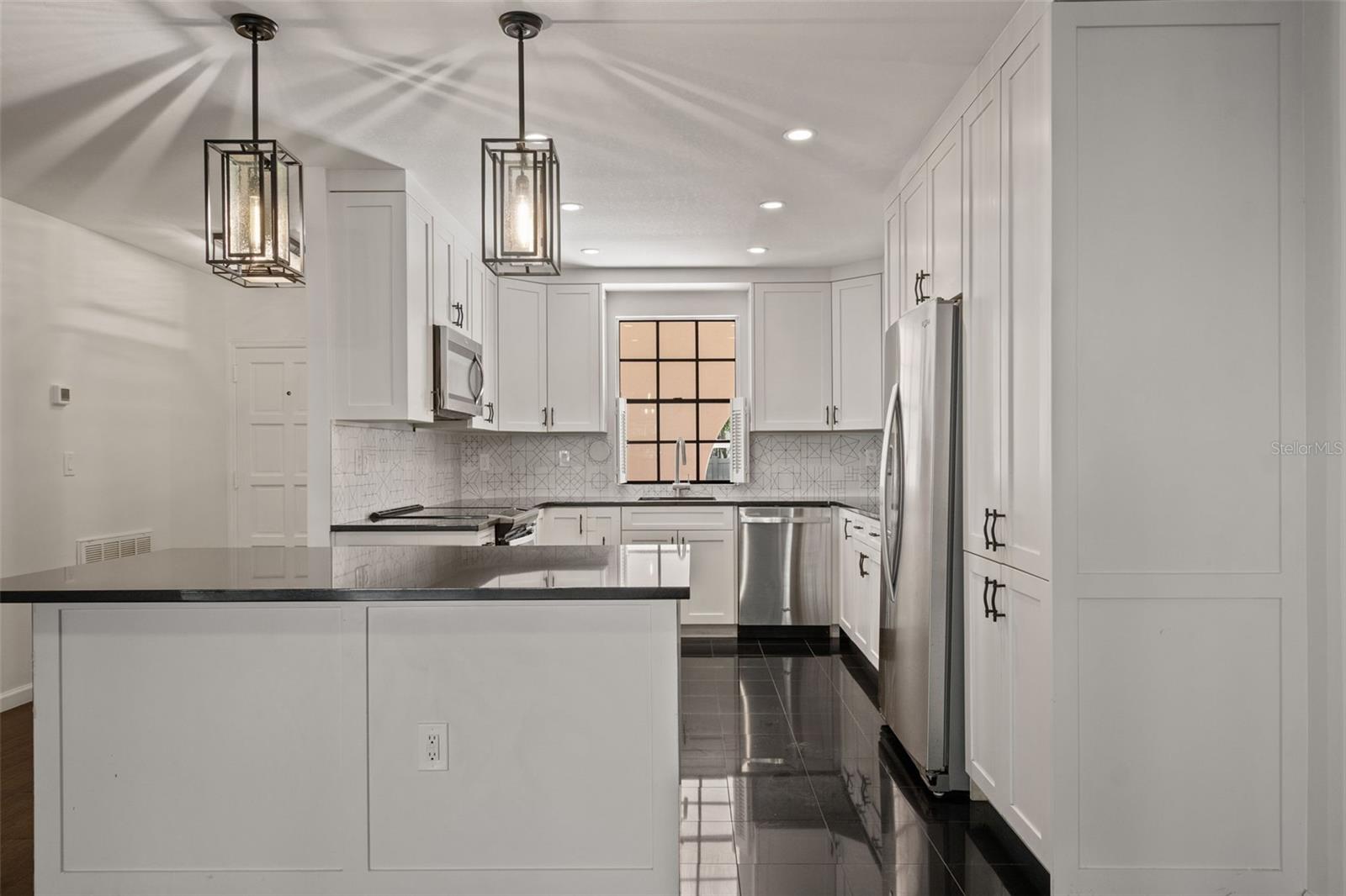 Image 10 of 55 For 106 Interlachen Avenue 118